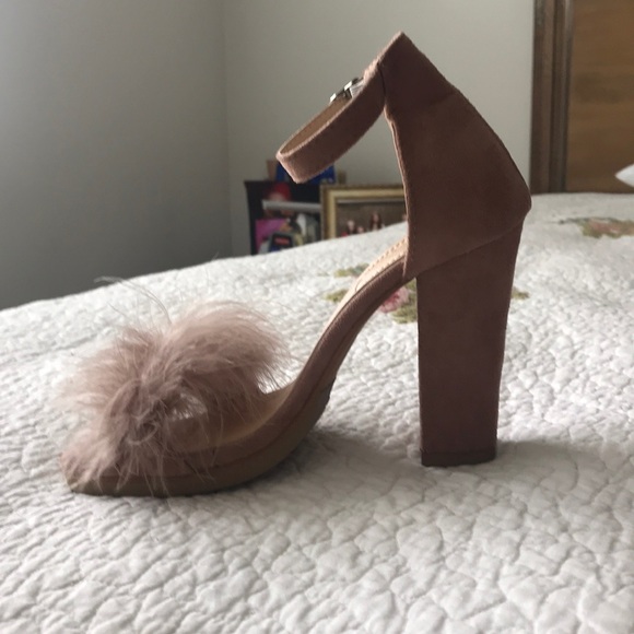 Shoes - Picture 5 of 6